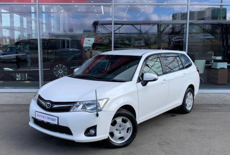 Toyota Corolla Fielder 2012 года с пробегом 160 596 км