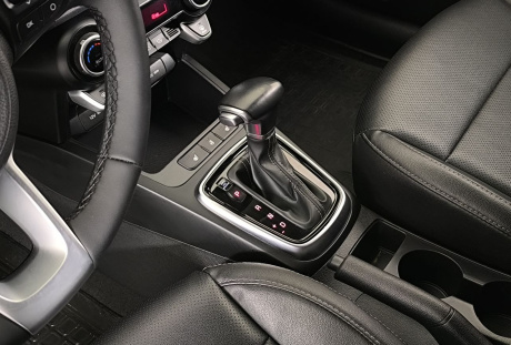 Kia Rio X-Line 2019 года с пробегом 56 899 км, фото 12