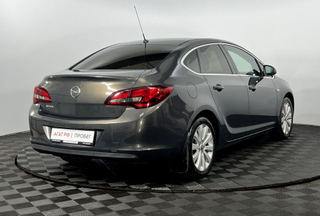Opel Astra 2014 года с пробегом 117 679 км, фото 6