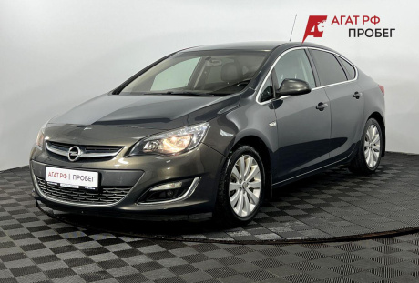 Opel Astra 2014 года с пробегом 117 679 км, фото 2