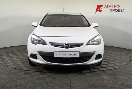 Opel Astra 2013 года с пробегом 150 927 км, фото 2