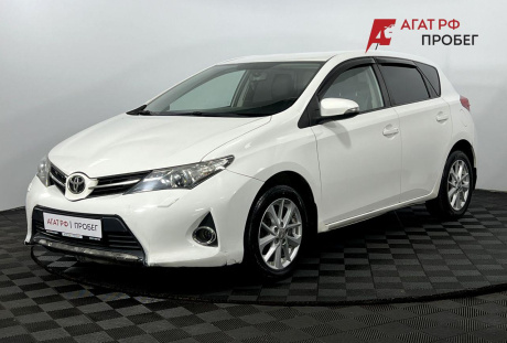Toyota Auris 2013 года с пробегом 236 949 км