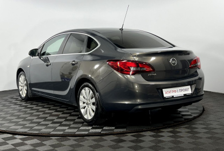 Opel Astra 2014 года с пробегом 117 679 км, фото 8