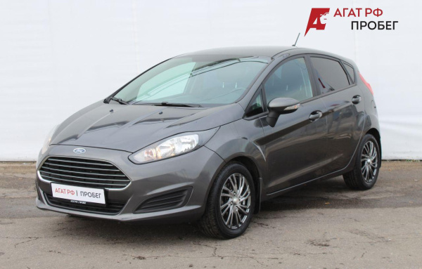 Ford Fiesta 2017 года с пробегом 75 999 км, фото 1