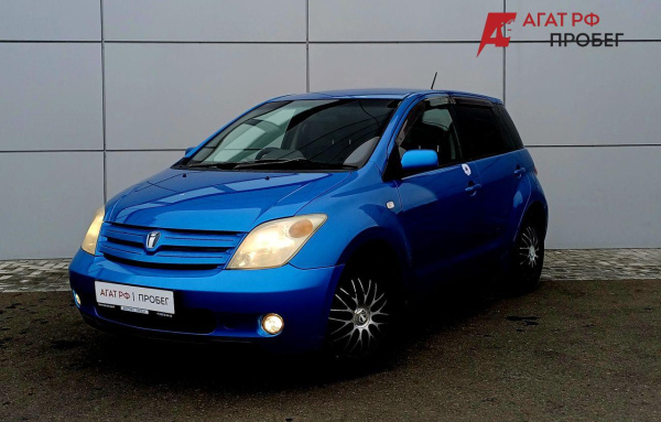 Toyota IST 2002 года с пробегом 262 743 км, фото 1