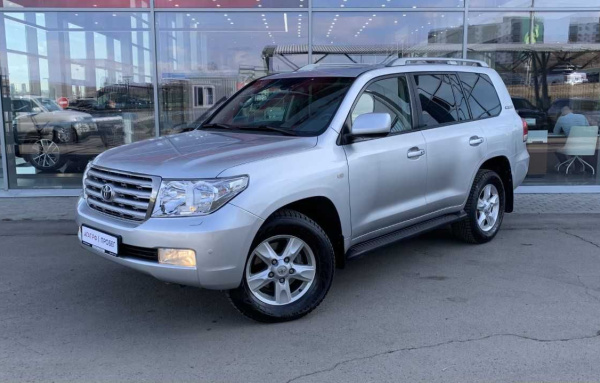 Toyota Land Cruiser 200 2011 года с пробегом 254 223 км, фото 1