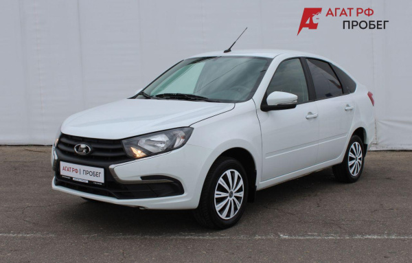 LADA Granta лифтбек 2024 года с пробегом 40 949 км, фото 1