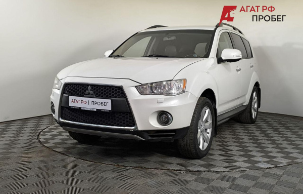 Mitsubishi Outlander 2011 года с пробегом 202 353 км, фото 1