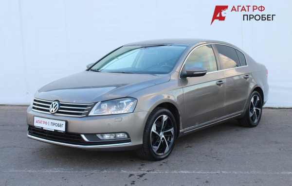 Volkswagen Passat B6 2011 года с пробегом 243 342 км, фото 1