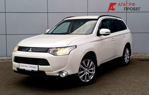 Mitsubishi Outlander 2013 года с пробегом 193 617 км, фото 1