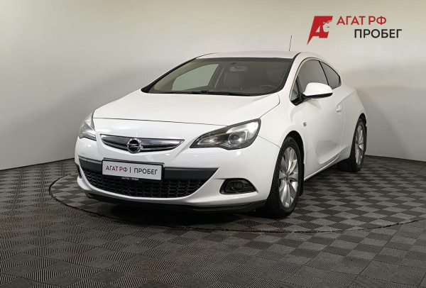 Opel Astra 2013 года с пробегом 150 927 км, фото 1