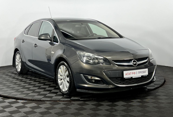Opel Astra 2014 года с пробегом 117 679 км, фото 4