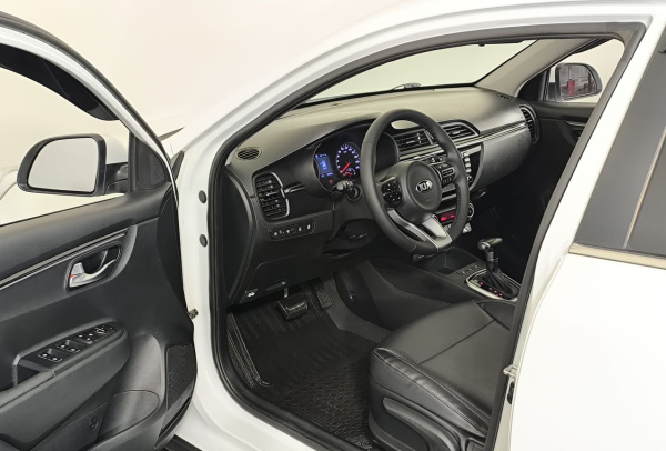 Kia Rio X-Line 2019 года с пробегом 56 899 км, фото 8